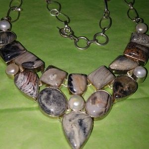 BOUTIQUE ONE OF A KIND SILVER NECKLACE